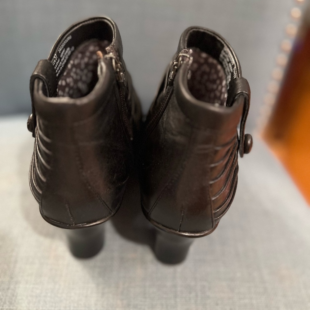 Dansko Buffy Ruched Leather Ankle Boots - Picture 5 of 10